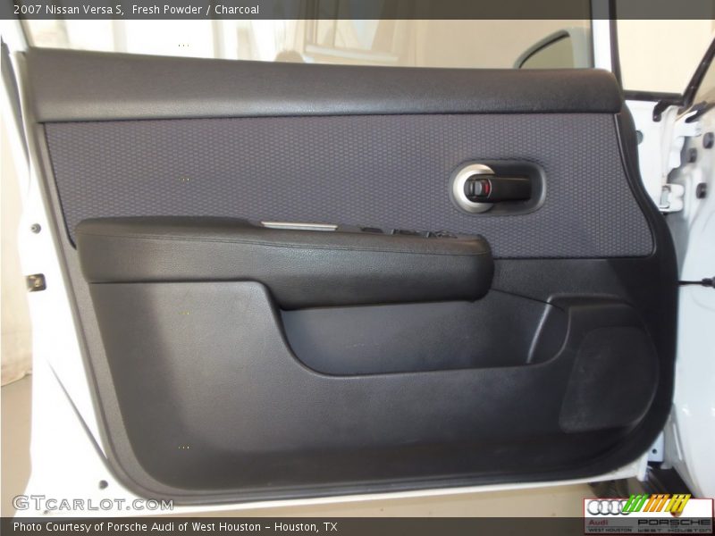 Fresh Powder / Charcoal 2007 Nissan Versa S