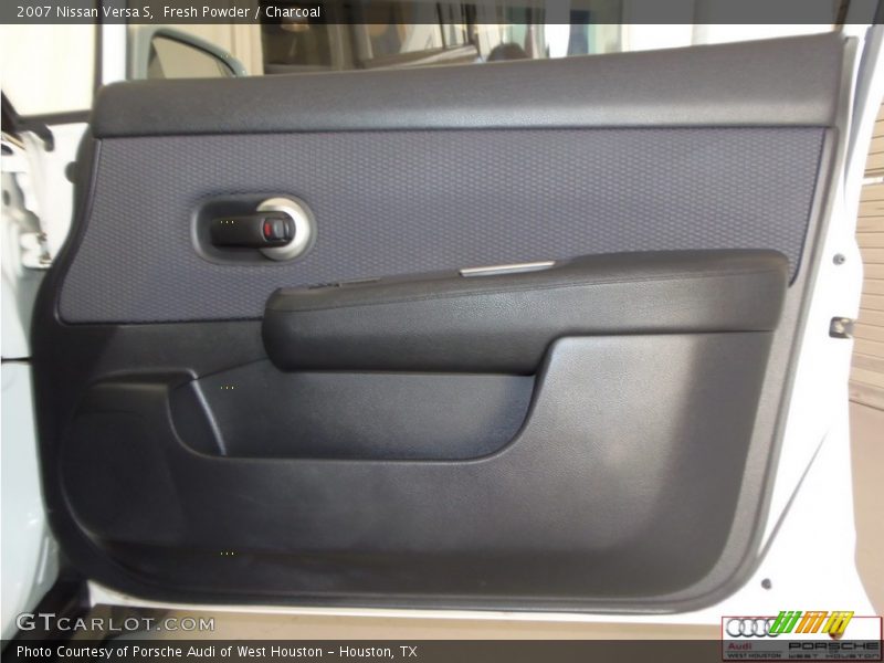 Fresh Powder / Charcoal 2007 Nissan Versa S