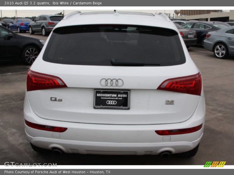 Ibis White / Cardamom Beige 2010 Audi Q5 3.2 quattro