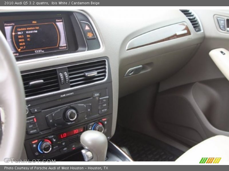 Ibis White / Cardamom Beige 2010 Audi Q5 3.2 quattro