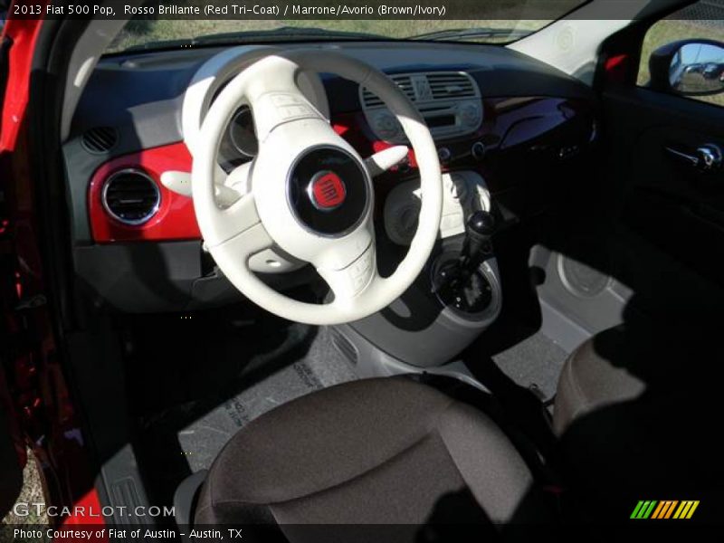 Rosso Brillante (Red Tri-Coat) / Marrone/Avorio (Brown/Ivory) 2013 Fiat 500 Pop