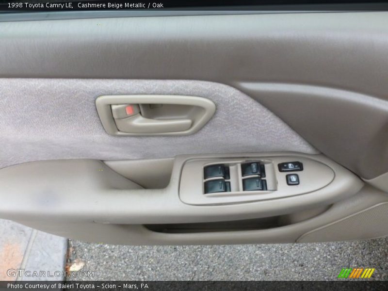 Cashmere Beige Metallic / Oak 1998 Toyota Camry LE