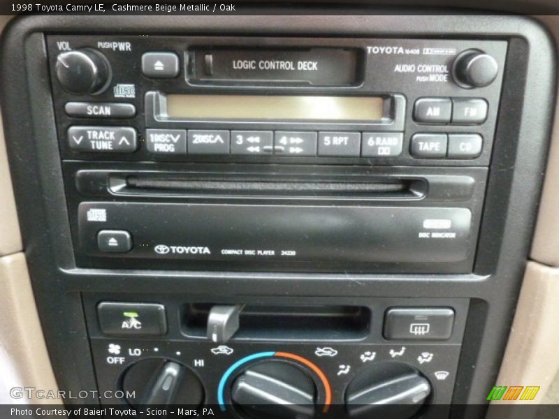 Cashmere Beige Metallic / Oak 1998 Toyota Camry LE