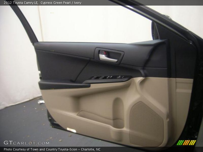 Cypress Green Pearl / Ivory 2012 Toyota Camry LE