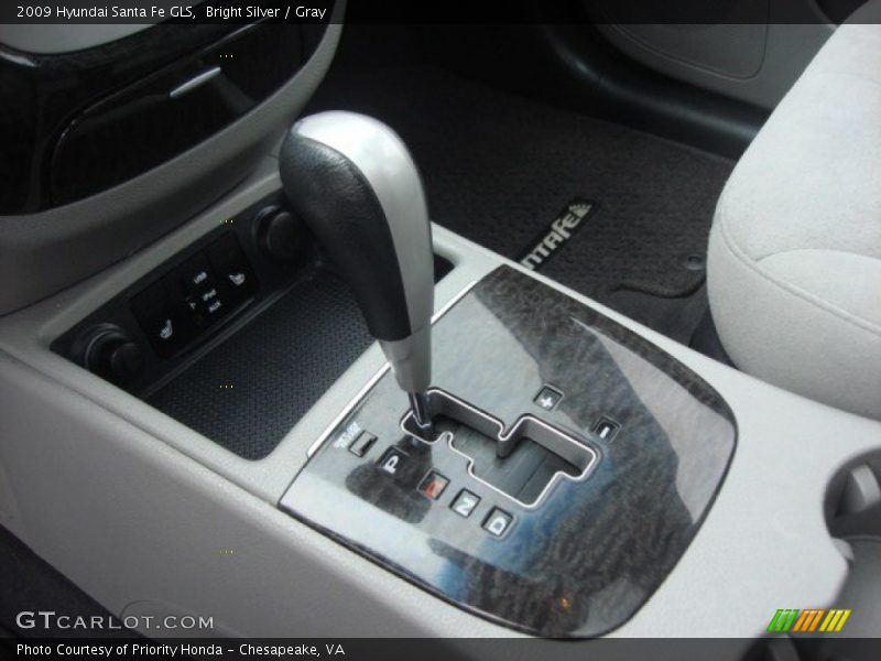Bright Silver / Gray 2009 Hyundai Santa Fe GLS