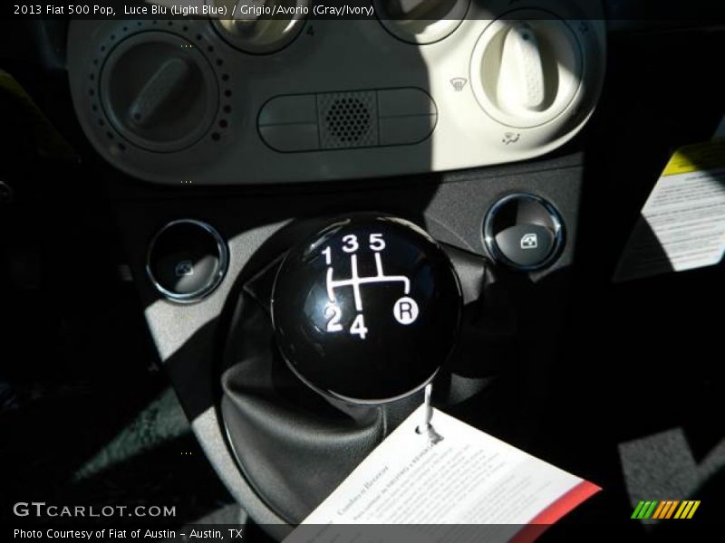 Luce Blu (Light Blue) / Grigio/Avorio (Gray/Ivory) 2013 Fiat 500 Pop