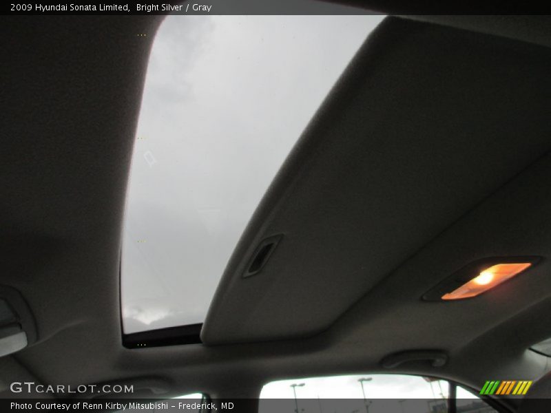 Bright Silver / Gray 2009 Hyundai Sonata Limited
