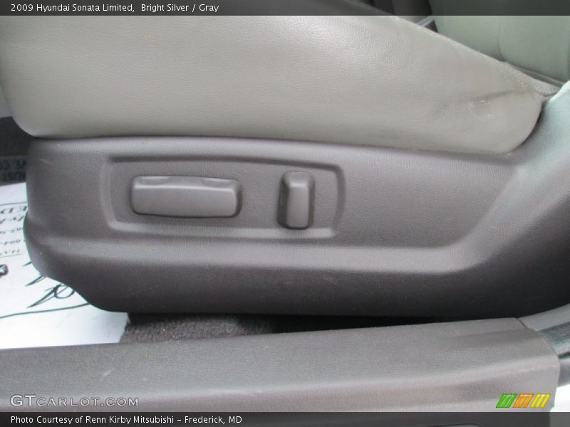 Bright Silver / Gray 2009 Hyundai Sonata Limited