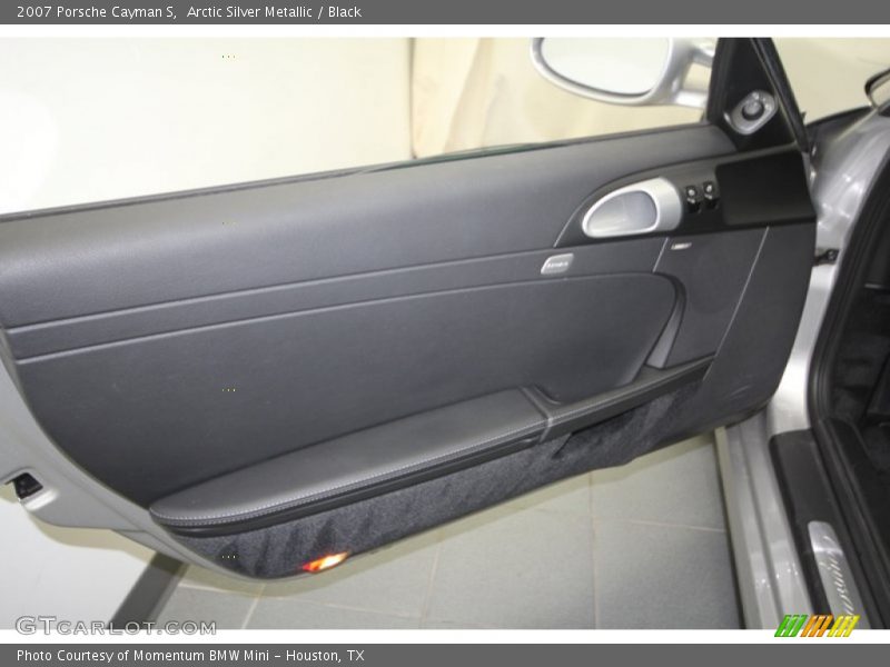 Door Panel of 2007 Cayman S