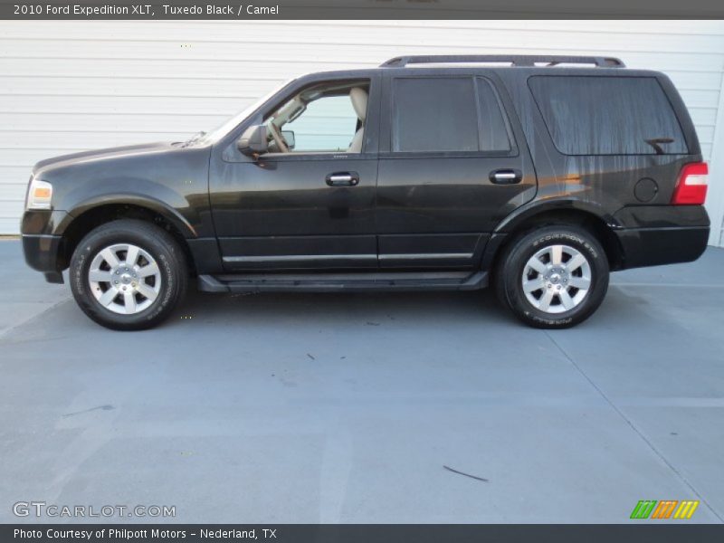 Tuxedo Black / Camel 2010 Ford Expedition XLT