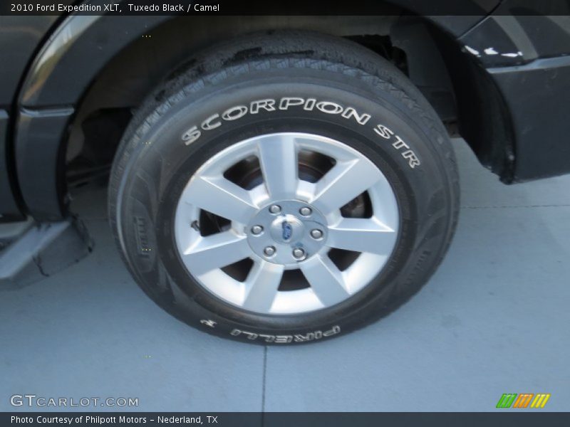 Tuxedo Black / Camel 2010 Ford Expedition XLT