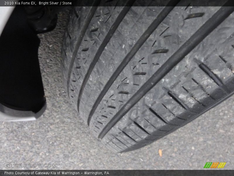 Bright Silver / Stone 2010 Kia Forte EX