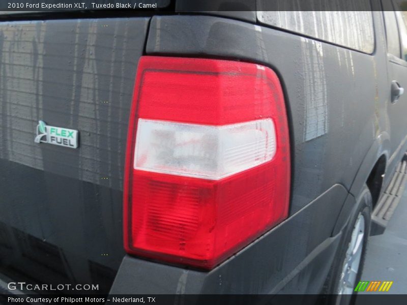 Tuxedo Black / Camel 2010 Ford Expedition XLT