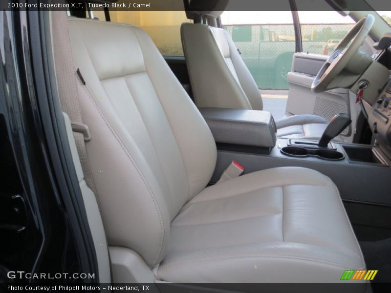 Tuxedo Black / Camel 2010 Ford Expedition XLT