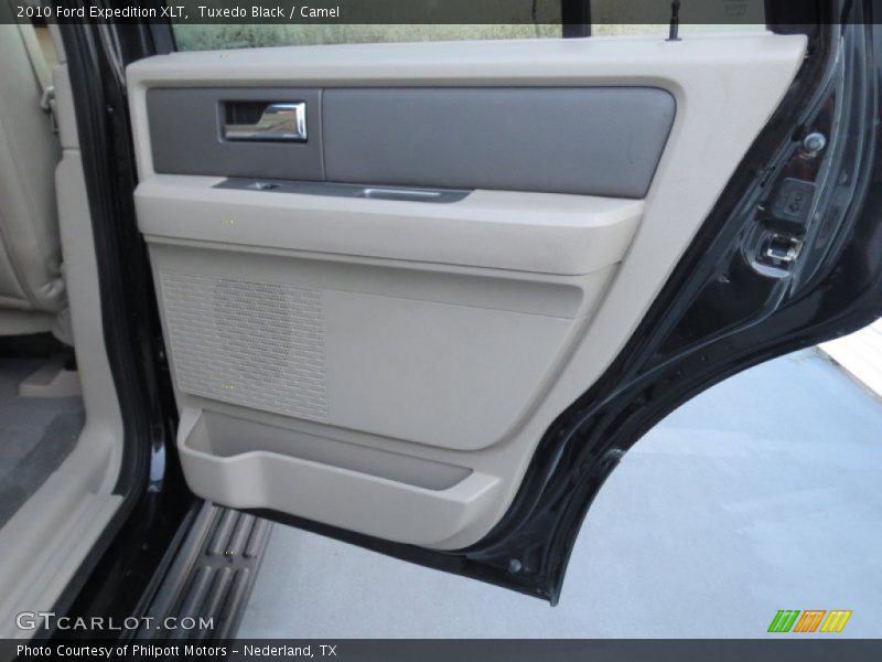 Tuxedo Black / Camel 2010 Ford Expedition XLT