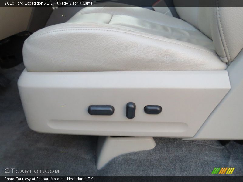 Tuxedo Black / Camel 2010 Ford Expedition XLT