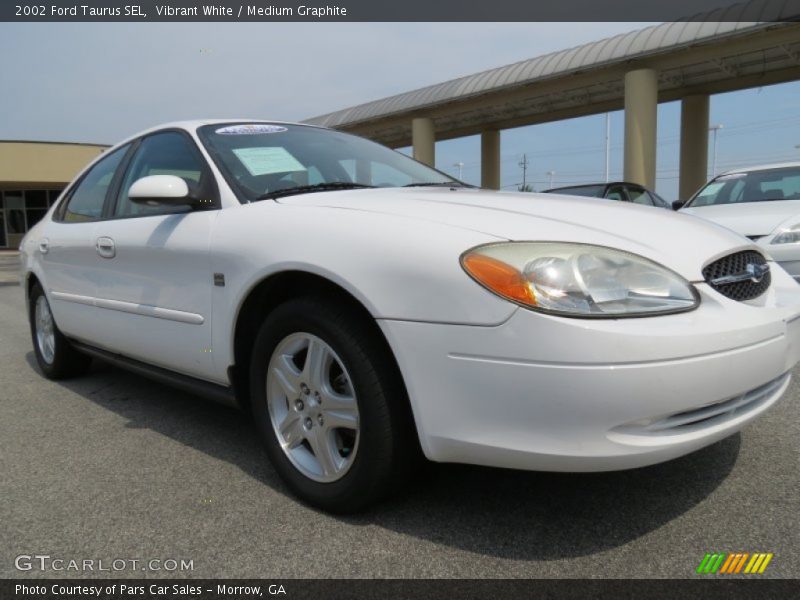 Vibrant White / Medium Graphite 2002 Ford Taurus SEL