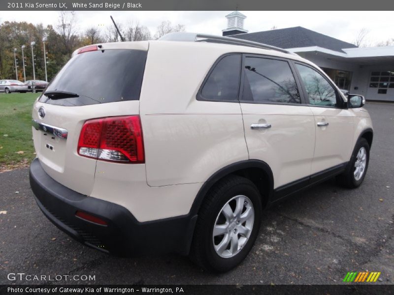 White Sand Beige / Black 2011 Kia Sorento LX