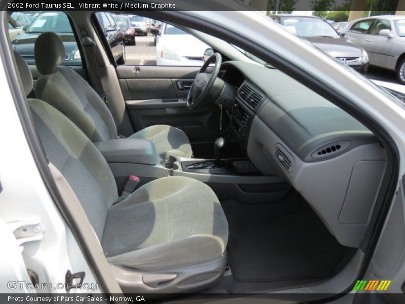 Vibrant White / Medium Graphite 2002 Ford Taurus SEL
