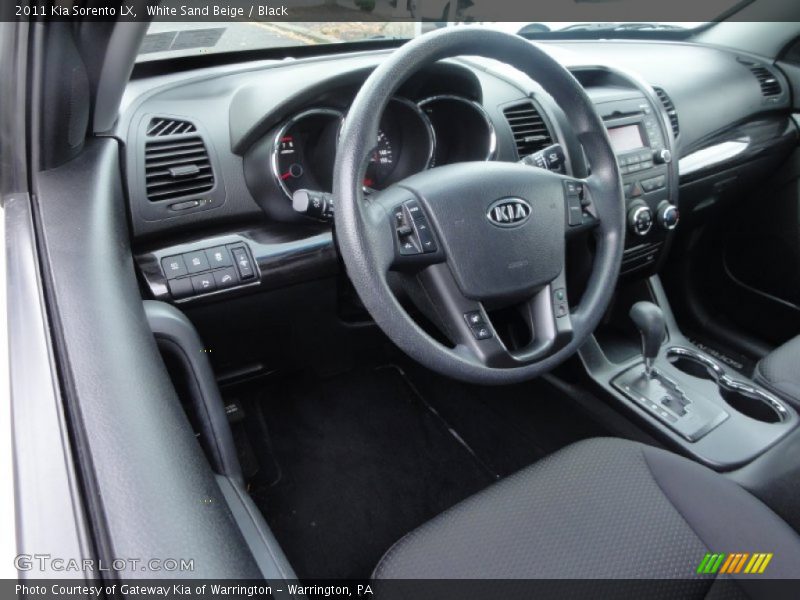 White Sand Beige / Black 2011 Kia Sorento LX