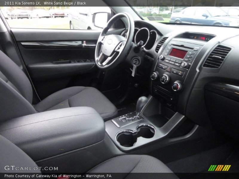 White Sand Beige / Black 2011 Kia Sorento LX