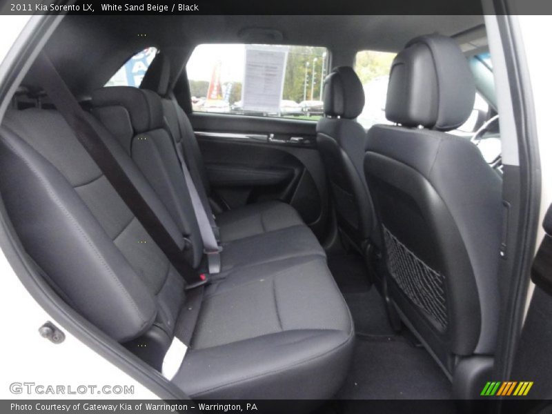 White Sand Beige / Black 2011 Kia Sorento LX