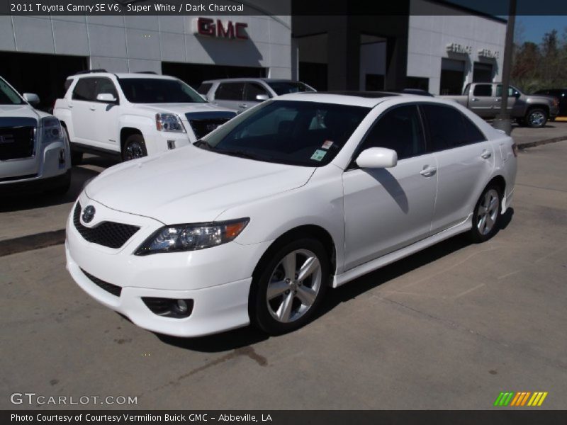 Super White / Dark Charcoal 2011 Toyota Camry SE V6
