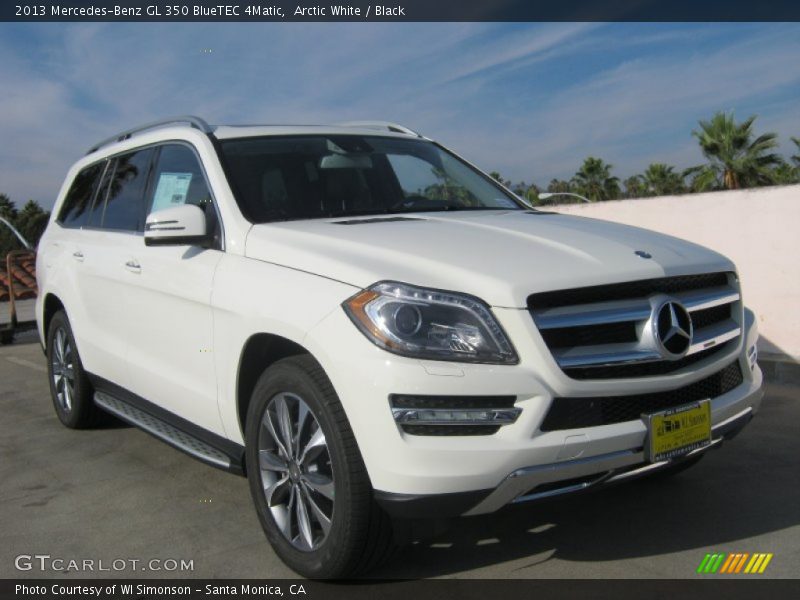 Front 3/4 View of 2013 GL 350 BlueTEC 4Matic