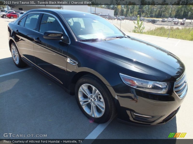 Tuxedo Black Metallic / Charcoal Black 2013 Ford Taurus SEL