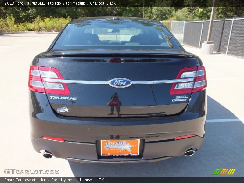 Tuxedo Black Metallic / Charcoal Black 2013 Ford Taurus SEL