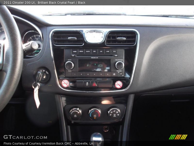 Brilliant Black Crystal Pearl / Black 2011 Chrysler 200 LX