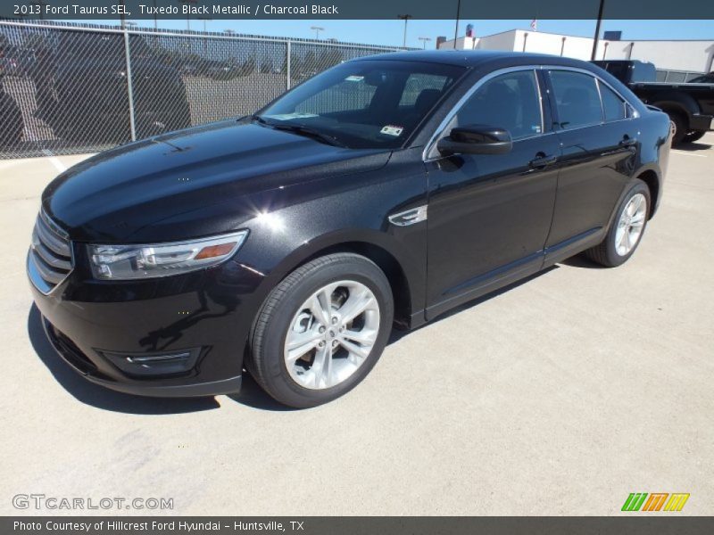 Tuxedo Black Metallic / Charcoal Black 2013 Ford Taurus SEL