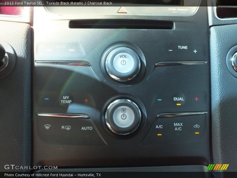 Tuxedo Black Metallic / Charcoal Black 2013 Ford Taurus SEL