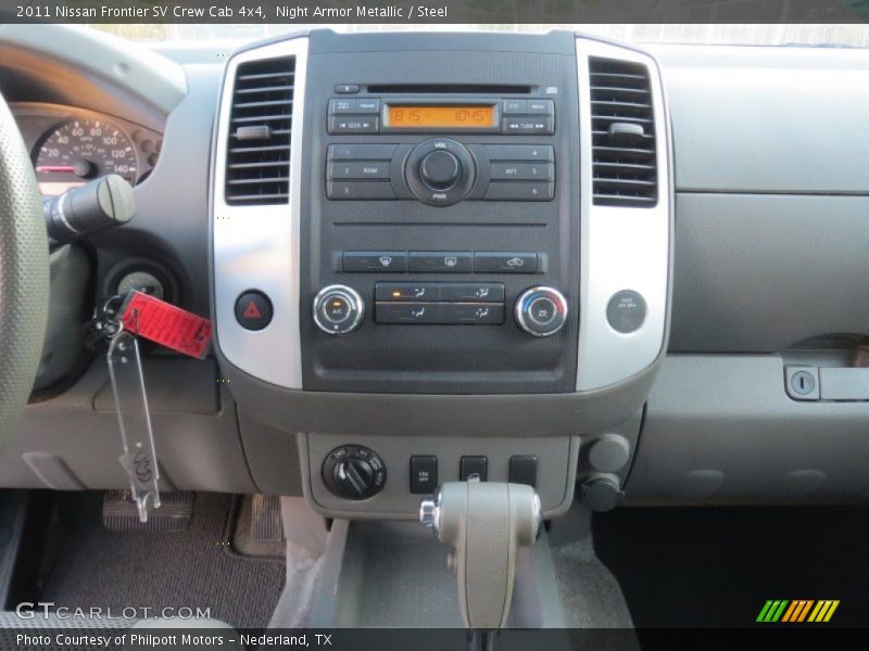 Controls of 2011 Frontier SV Crew Cab 4x4