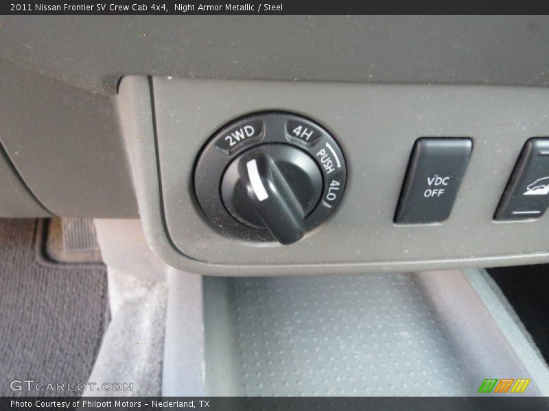 Controls of 2011 Frontier SV Crew Cab 4x4