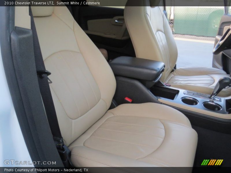 Summit White / Cashmere 2010 Chevrolet Traverse LTZ