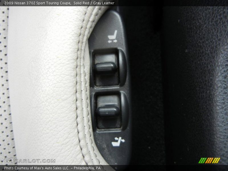 Controls of 2009 370Z Sport Touring Coupe