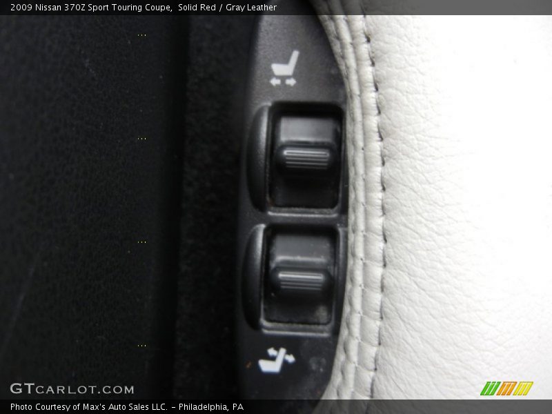 Controls of 2009 370Z Sport Touring Coupe