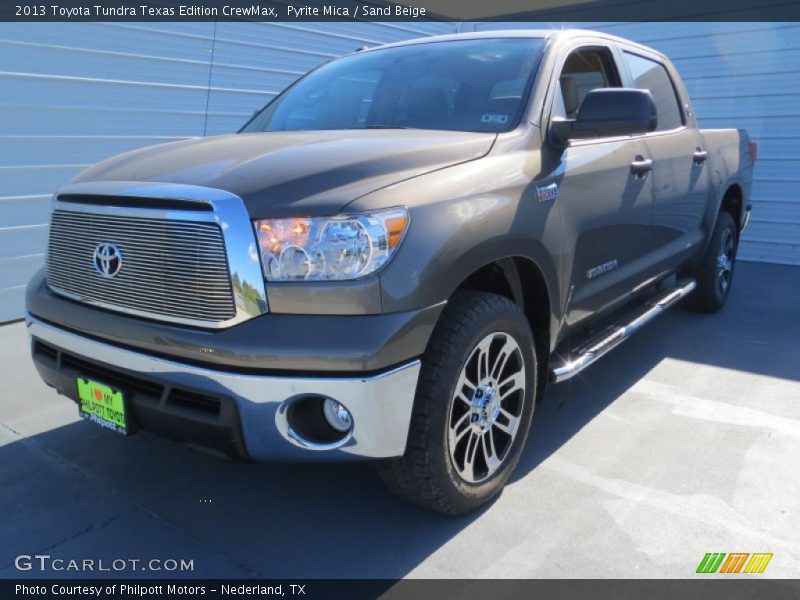 Front 3/4 View of 2013 Tundra Texas Edition CrewMax