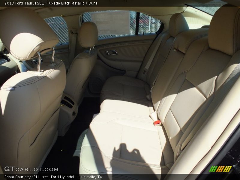 Tuxedo Black Metallic / Dune 2013 Ford Taurus SEL