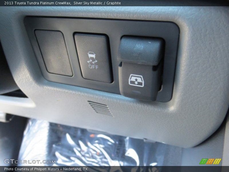 Silver Sky Metallic / Graphite 2013 Toyota Tundra Platinum CrewMax