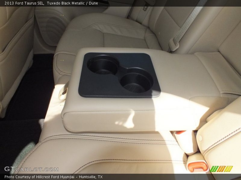 Tuxedo Black Metallic / Dune 2013 Ford Taurus SEL