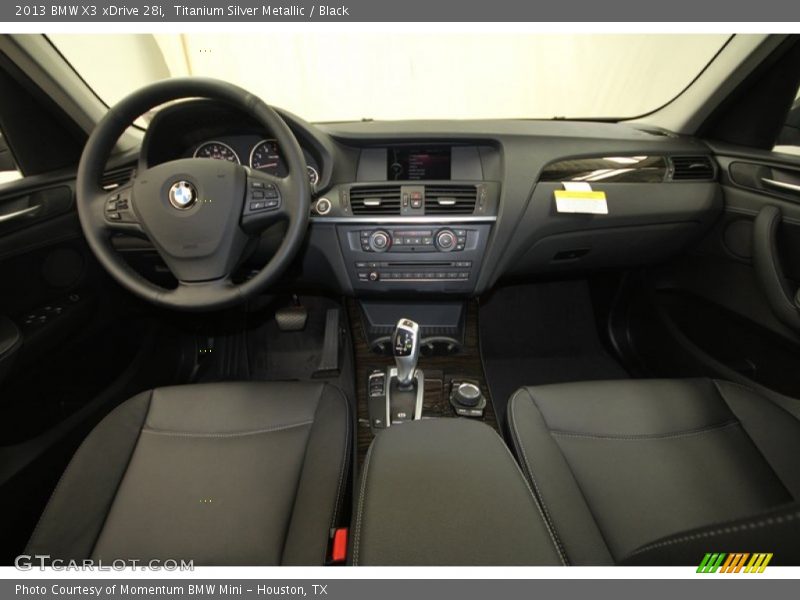 Dashboard of 2013 X3 xDrive 28i