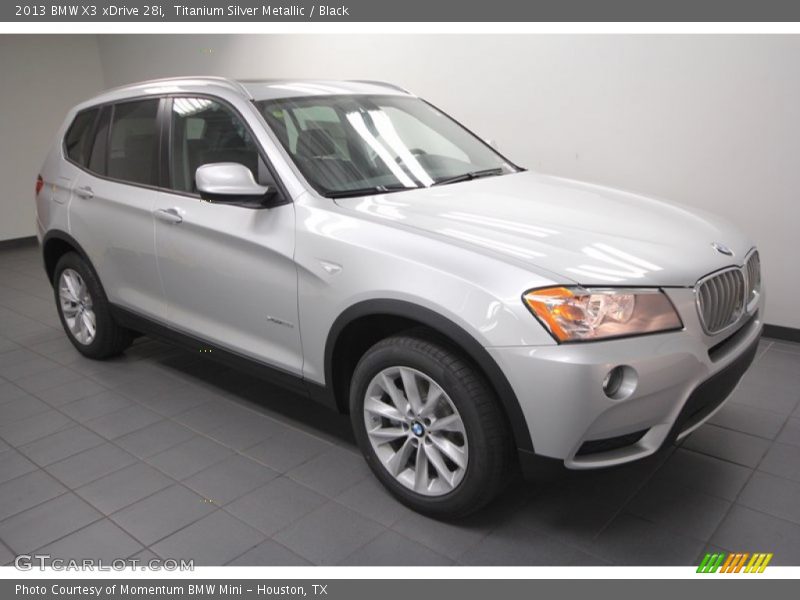 Front 3/4 View of 2013 X3 xDrive 28i