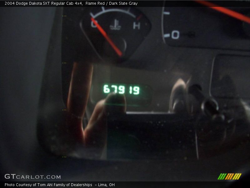 Flame Red / Dark Slate Gray 2004 Dodge Dakota SXT Regular Cab 4x4