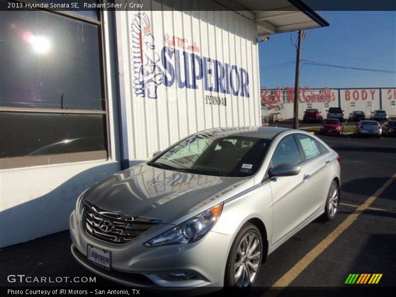 Radiant Silver / Gray 2013 Hyundai Sonata SE