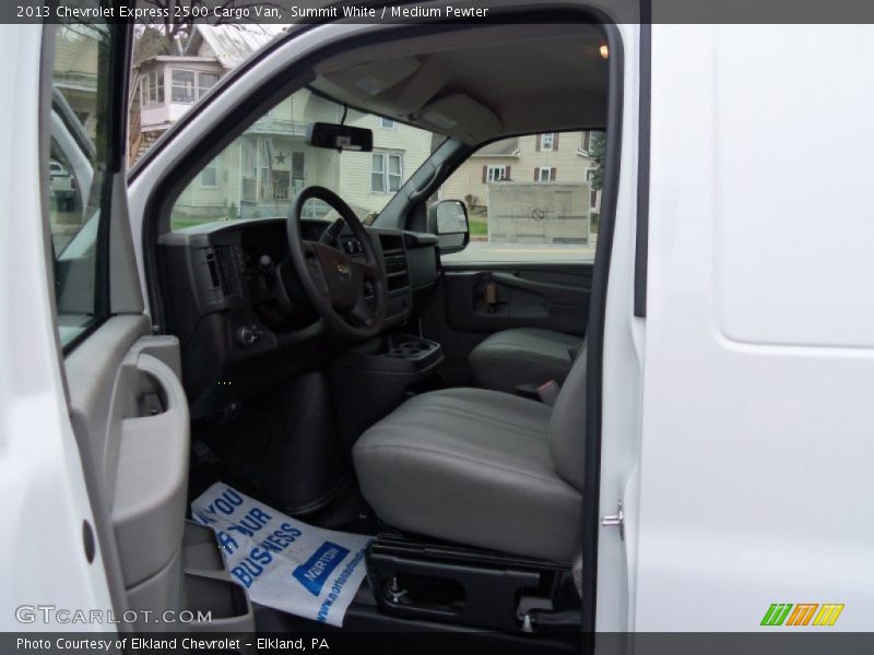 Summit White / Medium Pewter 2013 Chevrolet Express 2500 Cargo Van