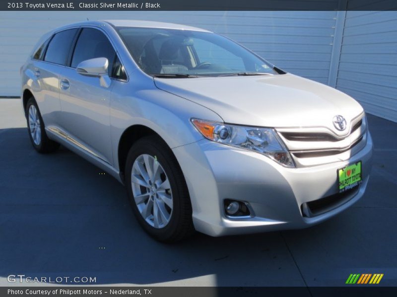 Front 3/4 View of 2013 Venza LE