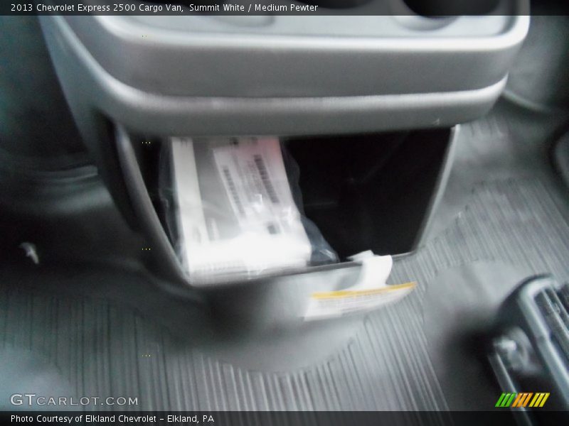 Summit White / Medium Pewter 2013 Chevrolet Express 2500 Cargo Van
