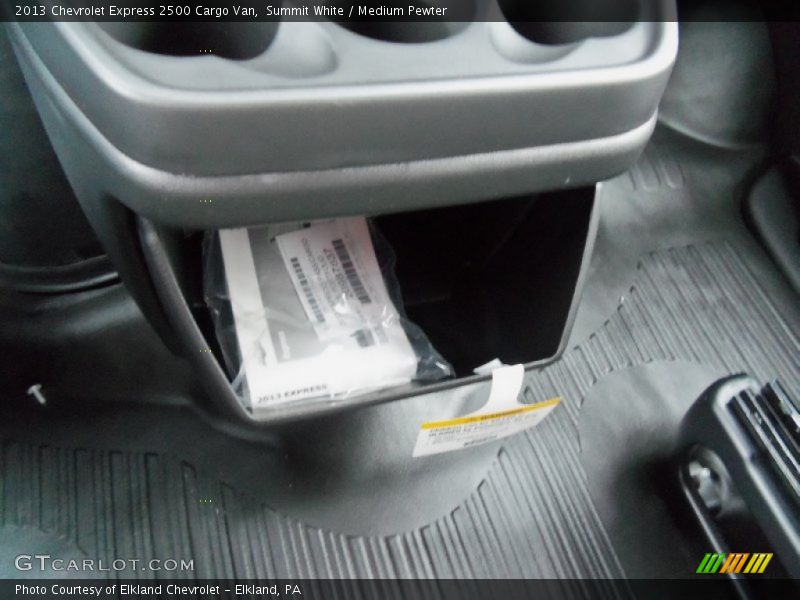 Summit White / Medium Pewter 2013 Chevrolet Express 2500 Cargo Van